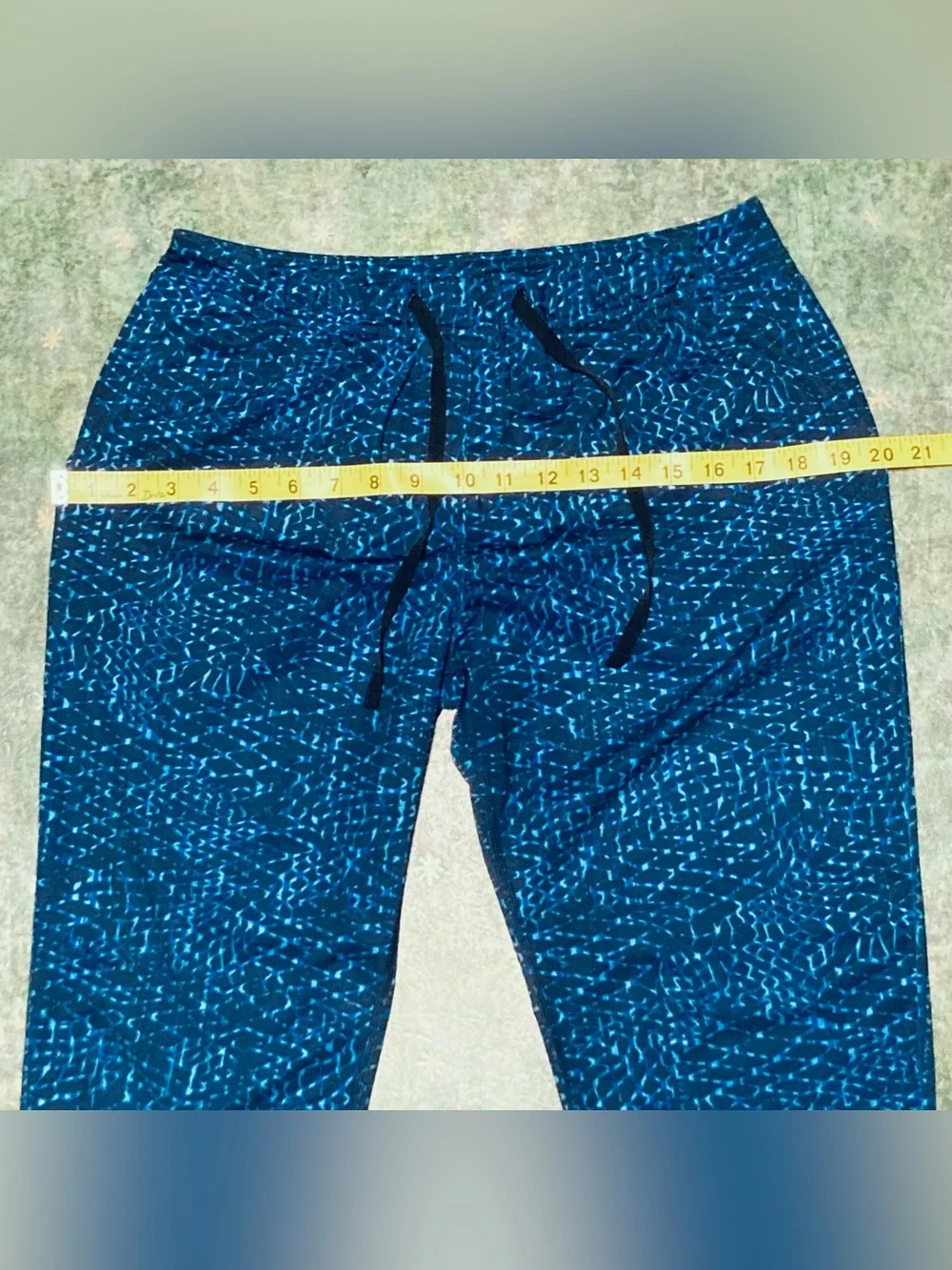 Lululemon Vintage Jet Pant Sz 6, Samba Snake Kayak Hero Blue Relaxed Fit Trouser